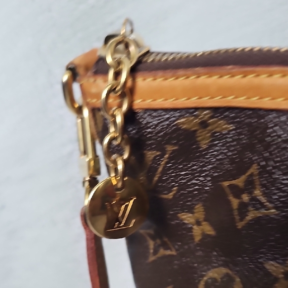 Louis Vuitton Monogram Canvas Palermo GM Tote Bag - Picture 3 of 15